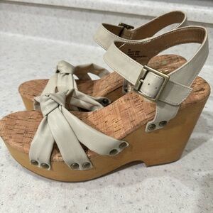 KORKS Platform Wedge Sandals Cream Tan Open Toe adjustable Ankle Straps Size 9M